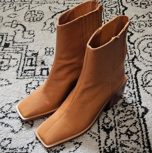 Schutz Heires boots womens